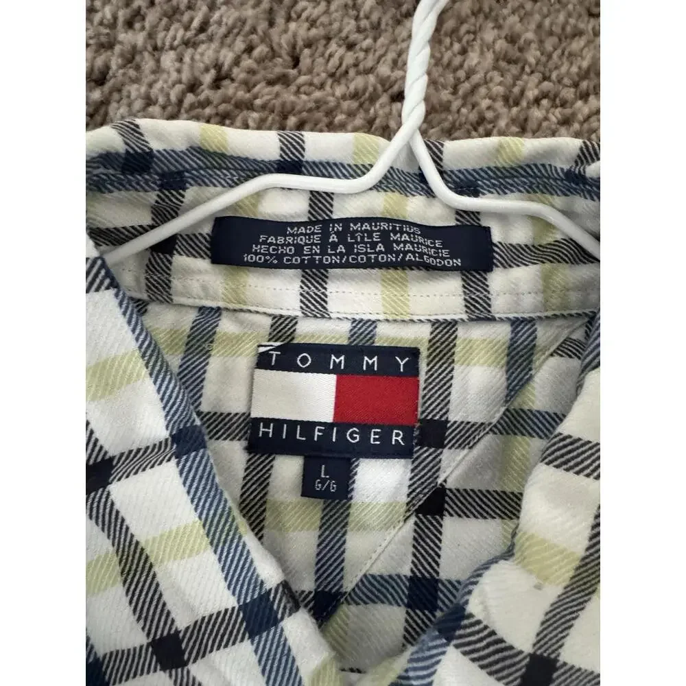 Tommy Hilfiger Button-Down Short Sleeve Shirt with Pocket - White‎ with Stripes